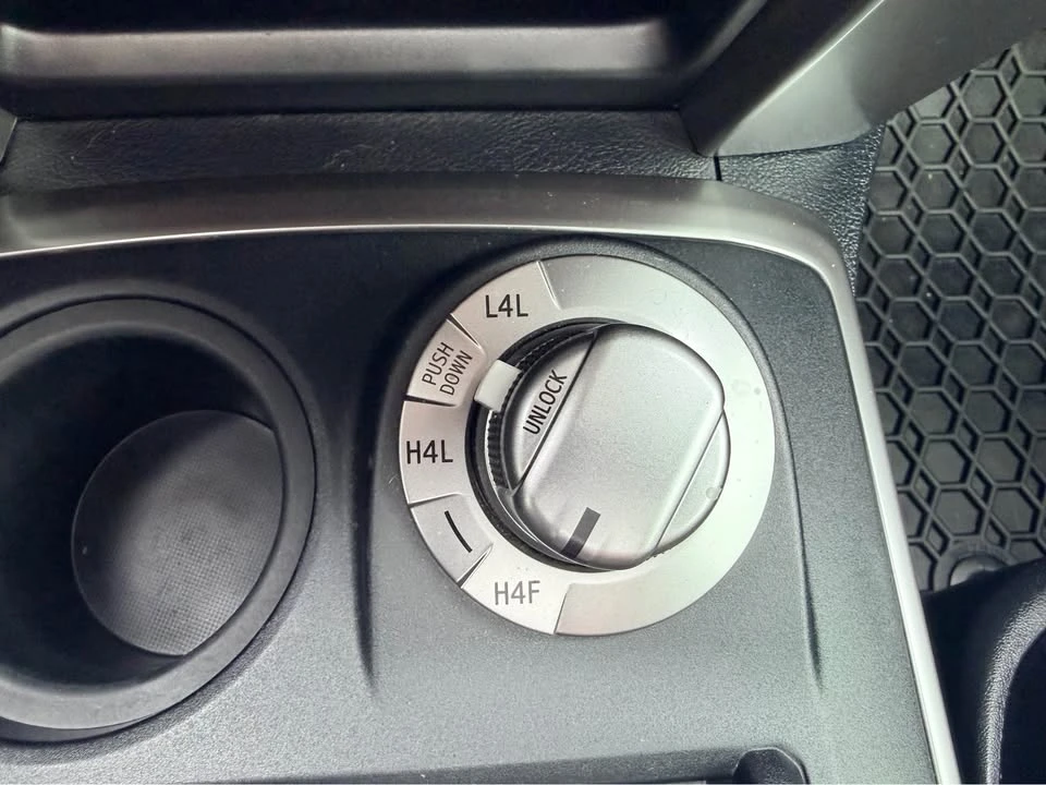 2019 Toyota 4Runner 5th Gen - Image 17 of 20