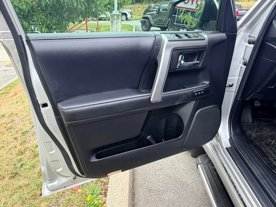 2019 Toyota 4Runner 5th Gen - Image 14 of 20