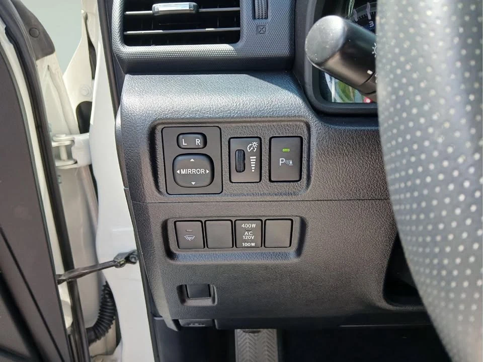 2019 Toyota 4Runner 5th Gen - Image 18 of 19
