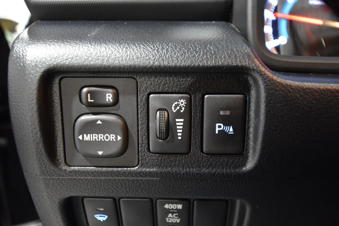 2019 Toyota 4Runner 5th Gen - Image 18 of 21