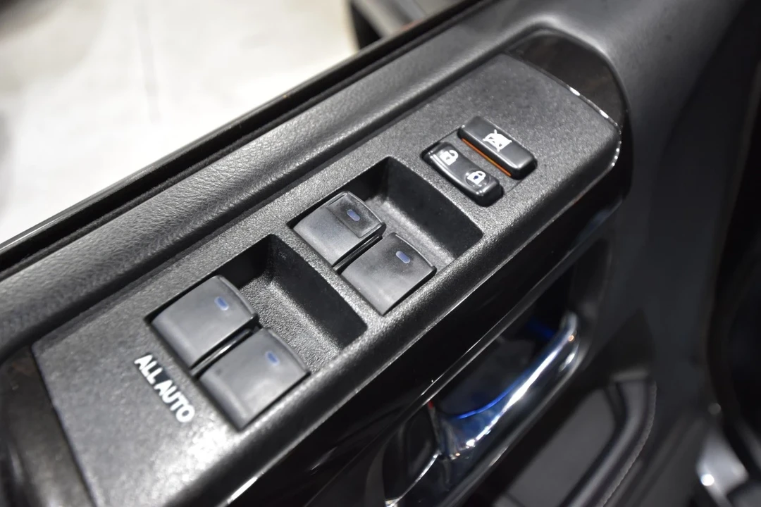 2019 Toyota 4Runner 5th Gen - Image 16 of 21