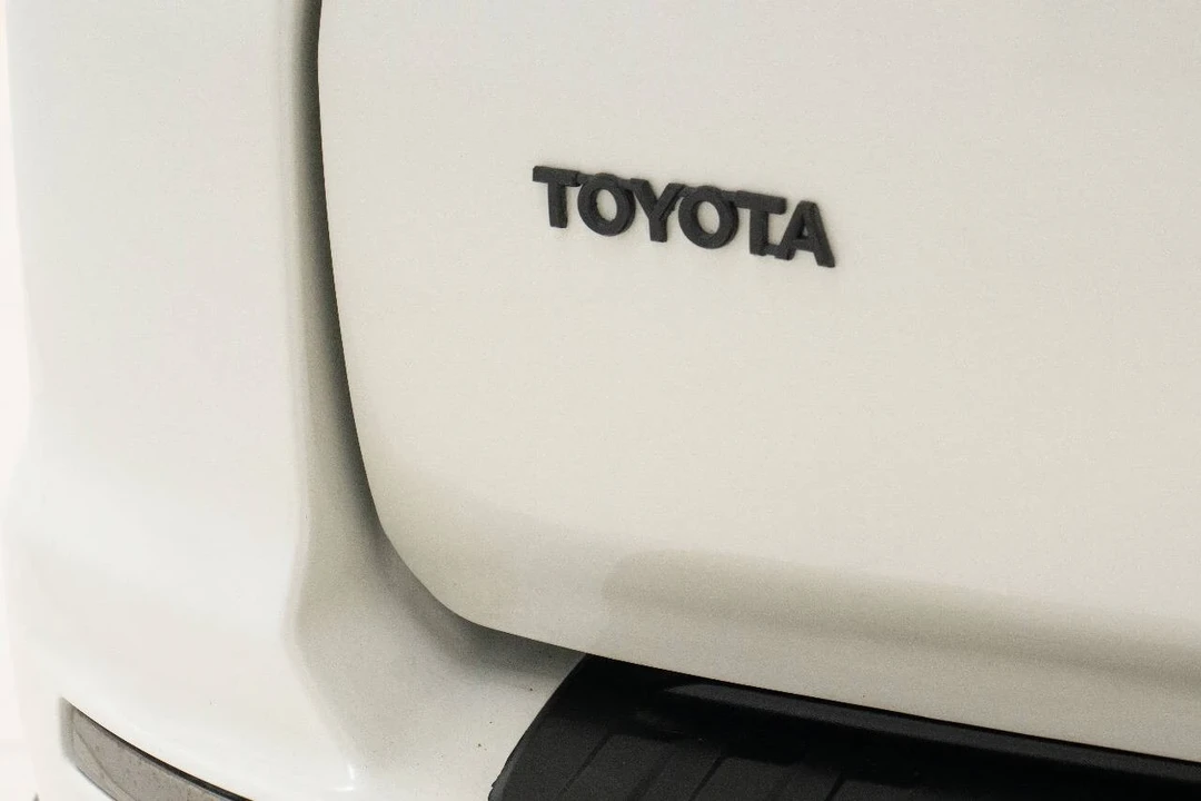 2019 Toyota 4Runner 5th Gen - Image 14 of 21