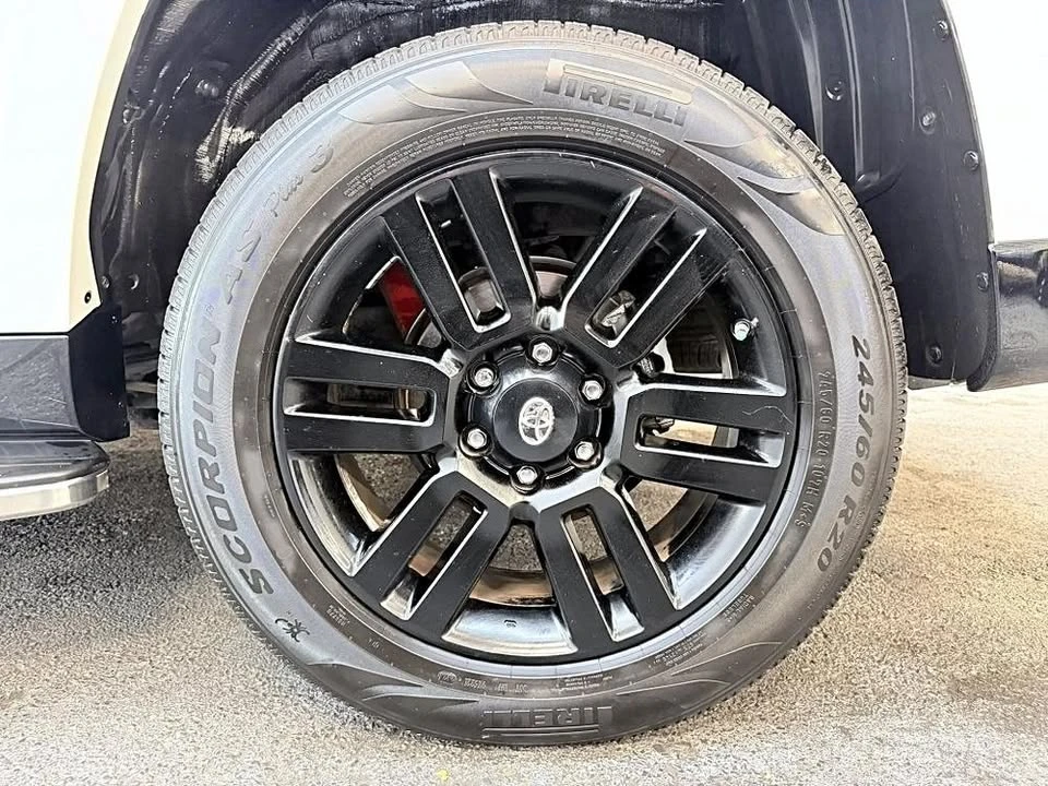 2019 Toyota 4Runner 5th Gen - Image 7 of 20
