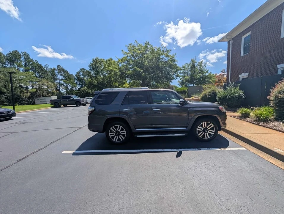 2019 Toyota 4Runner 5th Gen - Image 2 of 10