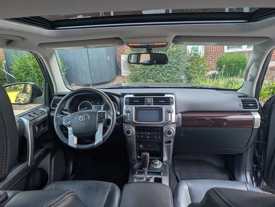 2019 Toyota 4Runner 5th Gen - Image 7 of 10