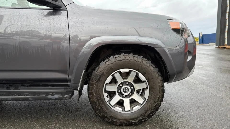 2019 Toyota 4Runner 5th Gen - Image 9 of 16