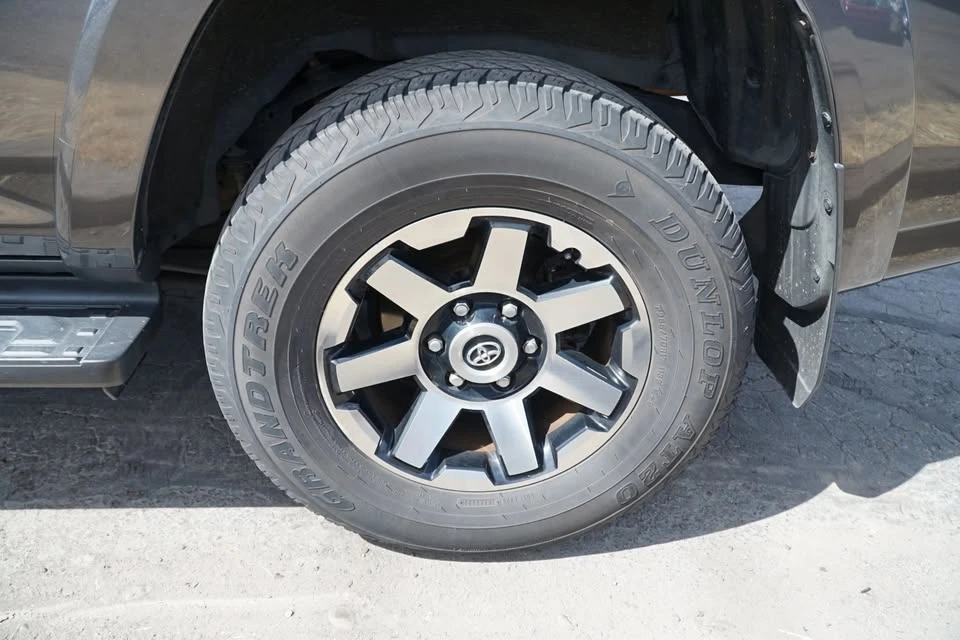 2019 Toyota 4Runner 5th Gen - Image 19 of 20