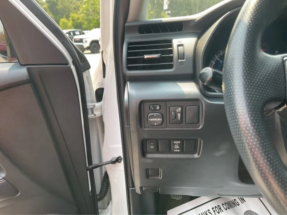 2019 Toyota 4Runner 5th Gen - Image 8 of 17