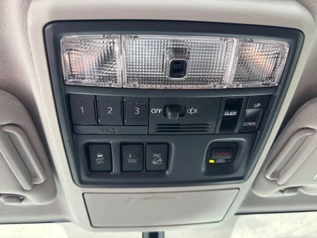 2019 Toyota 4Runner 5th Gen - Image 17 of 20