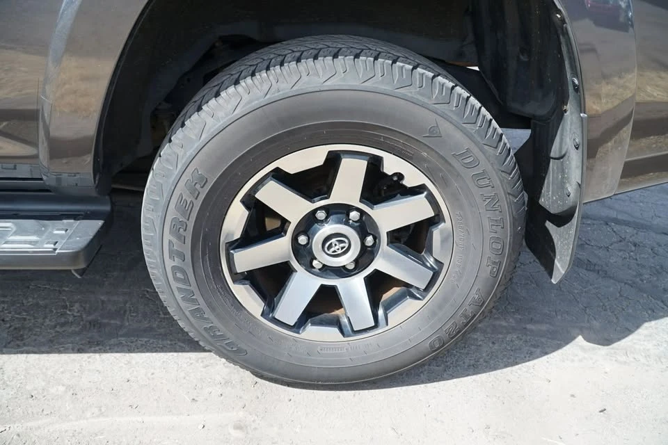 2019 Toyota 4Runner 5th Gen - Image 19 of 20