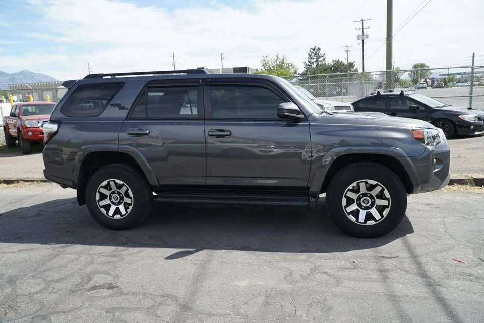 2019 Toyota 4Runner 5th Gen - Image 11 of 20