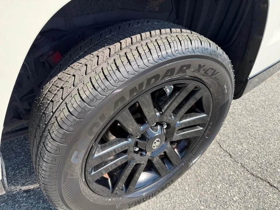 2019 Toyota 4Runner 5th Gen - Image 13 of 20