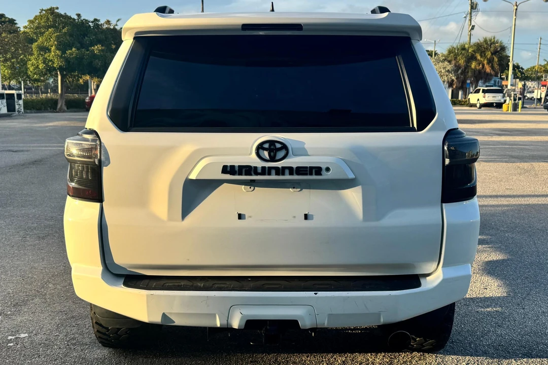 2019 Toyota 4Runner 5th Gen - Image 5 of 31