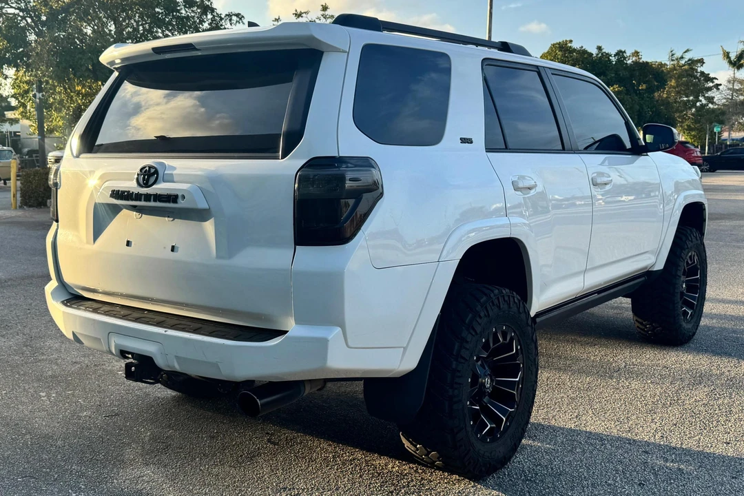 2019 Toyota 4Runner 5th Gen - Image 4 of 31