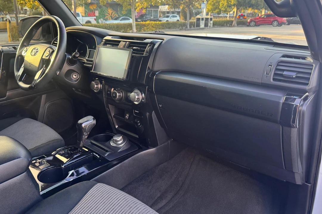 2019 Toyota 4Runner 5th Gen - Image 14 of 31
