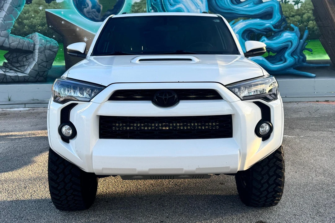 2019 Toyota 4Runner 5th Gen - Image 2 of 31