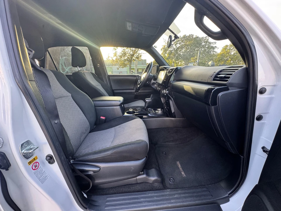 2019 Toyota 4Runner 5th Gen - Image 20 of 31