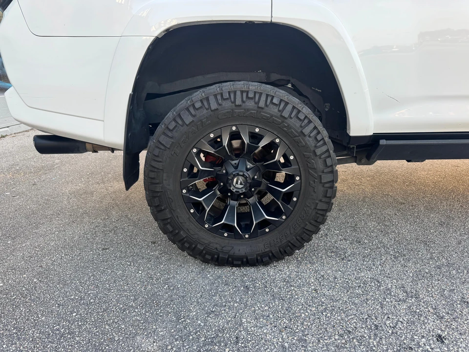 2019 Toyota 4Runner 5th Gen - Image 12 of 31