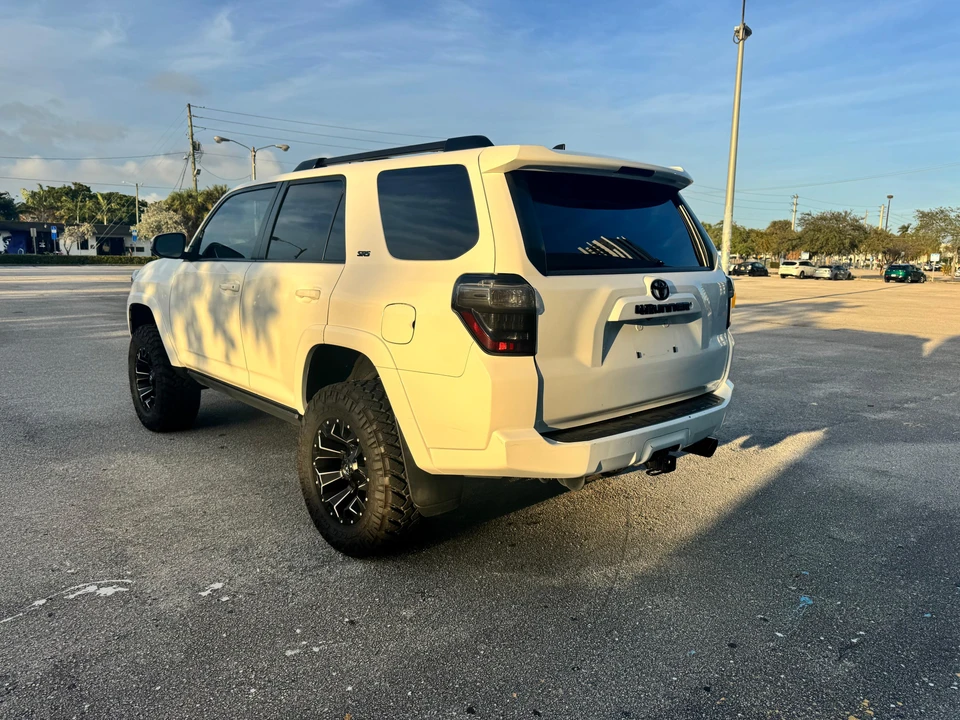 2019 Toyota 4Runner 5th Gen - Image 7 of 31