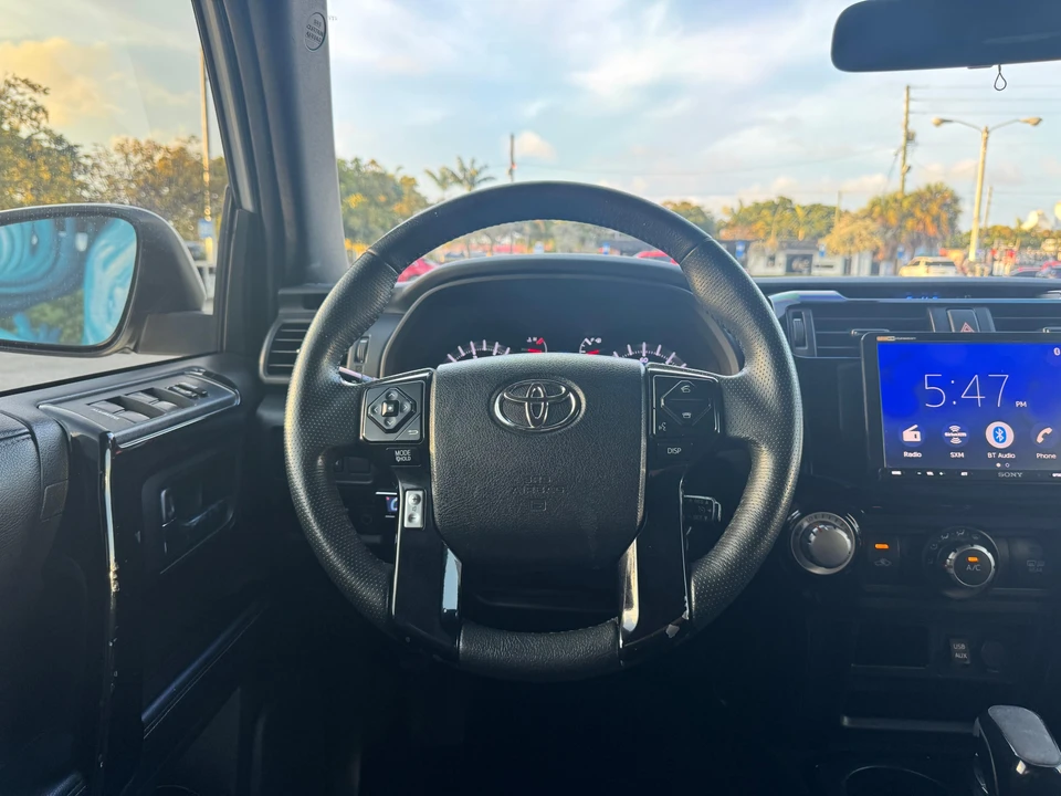 2019 Toyota 4Runner 5th Gen - Image 29 of 31