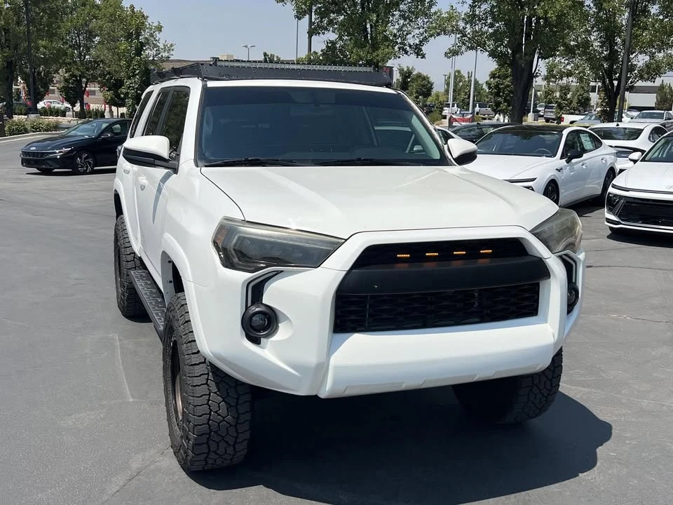 2019 Toyota 4Runner 5th Gen - Image 12 of 19
