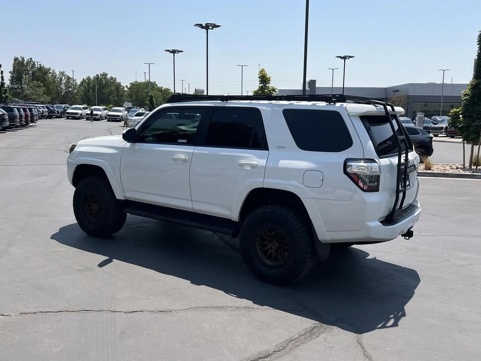 2019 Toyota 4Runner 5th Gen - Image 18 of 19