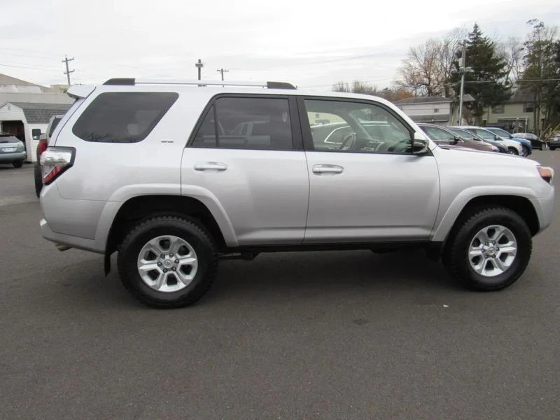 2019 Toyota 4Runner 5th Gen - Image 9 of 12