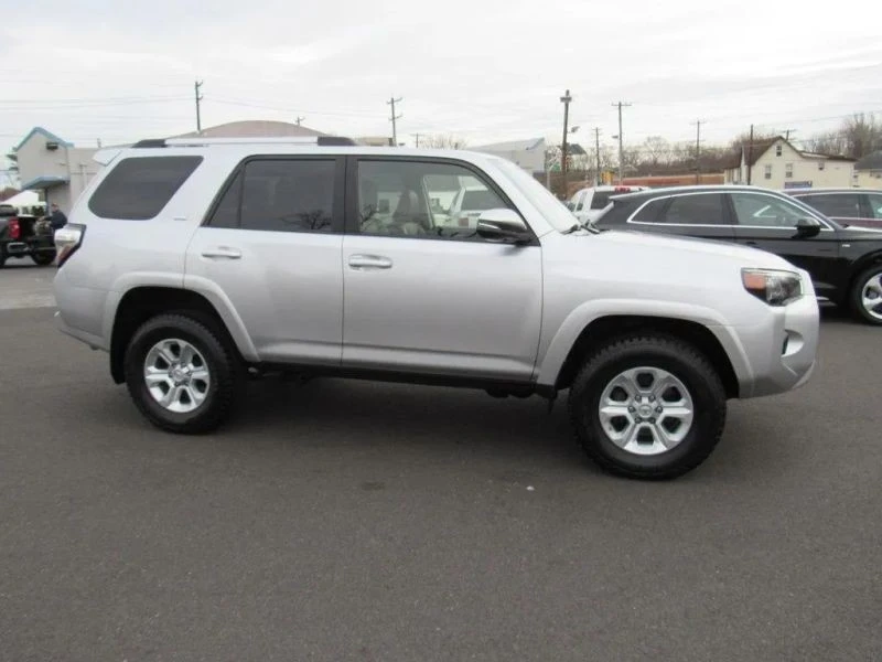 2019 Toyota 4Runner 5th Gen - Image 10 of 12