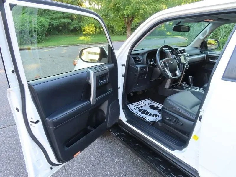 2019 Toyota 4Runner 5th Gen - Image 5 of 12
