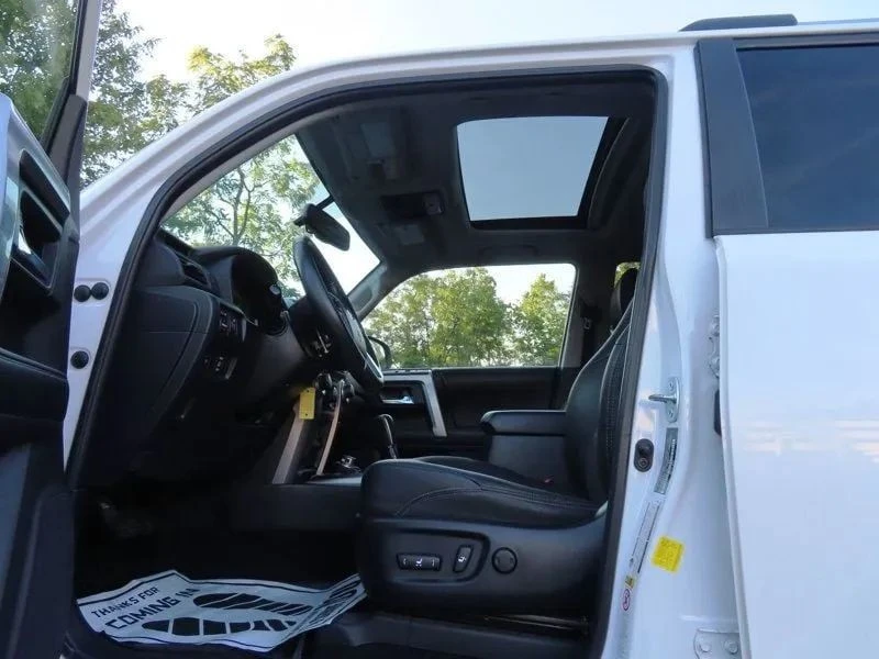 2019 Toyota 4Runner 5th Gen - Image 9 of 12