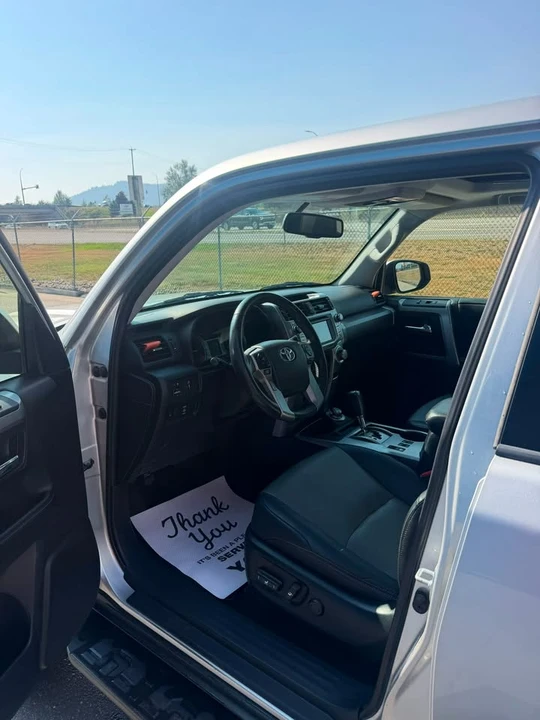 2019 Toyota 4Runner 5th Gen - Image 11 of 17