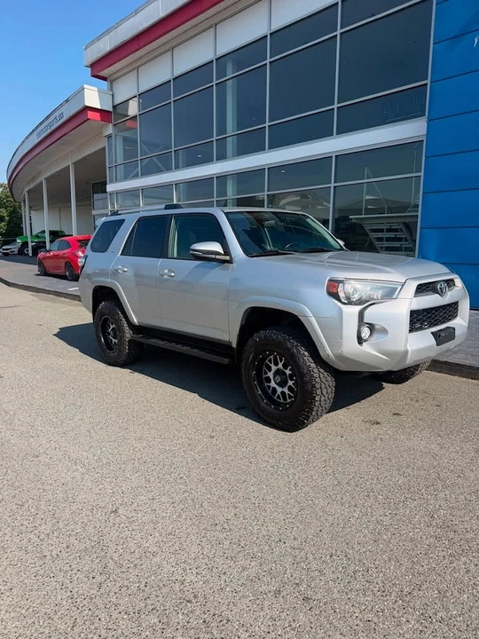 2019 Toyota 4Runner 5th Gen - Image 4 of 17