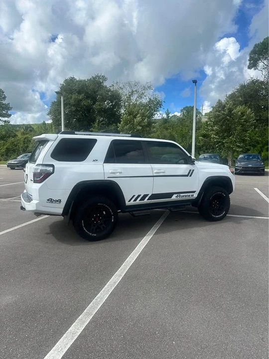 2019 Toyota 4Runner 5th Gen - Image 4 of 9