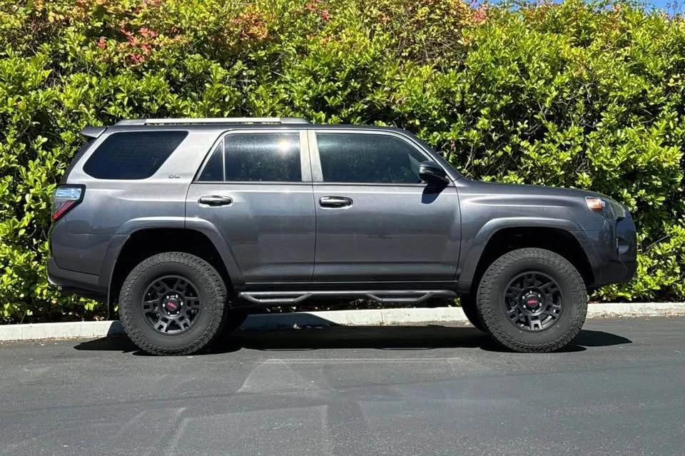2019 Toyota 4Runner 5th Gen - Image 2 of 20