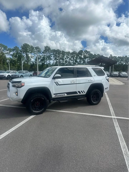 2019 Toyota 4Runner 5th Gen - Image 2 of 9