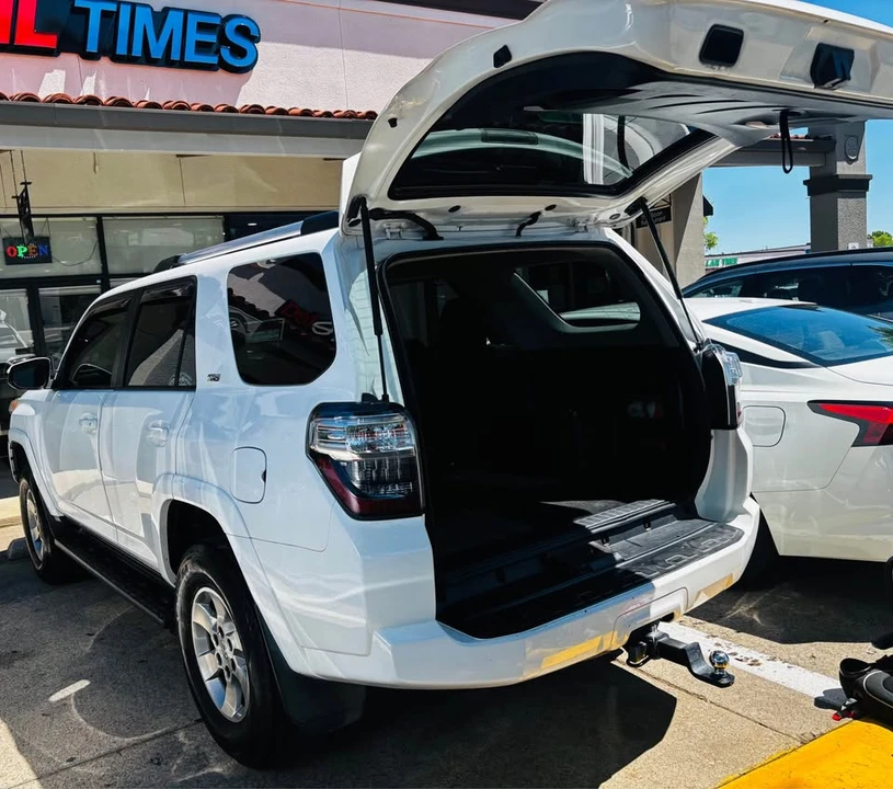 2019 Toyota 4Runner 5th Gen - Image 4 of 8