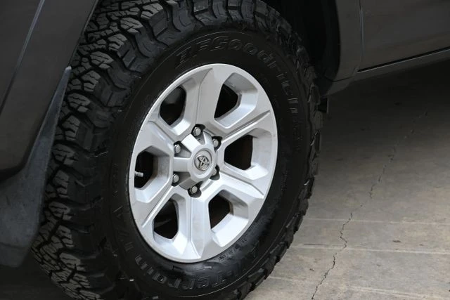 2019 Toyota 4Runner 5th Gen - Image 9 of 21