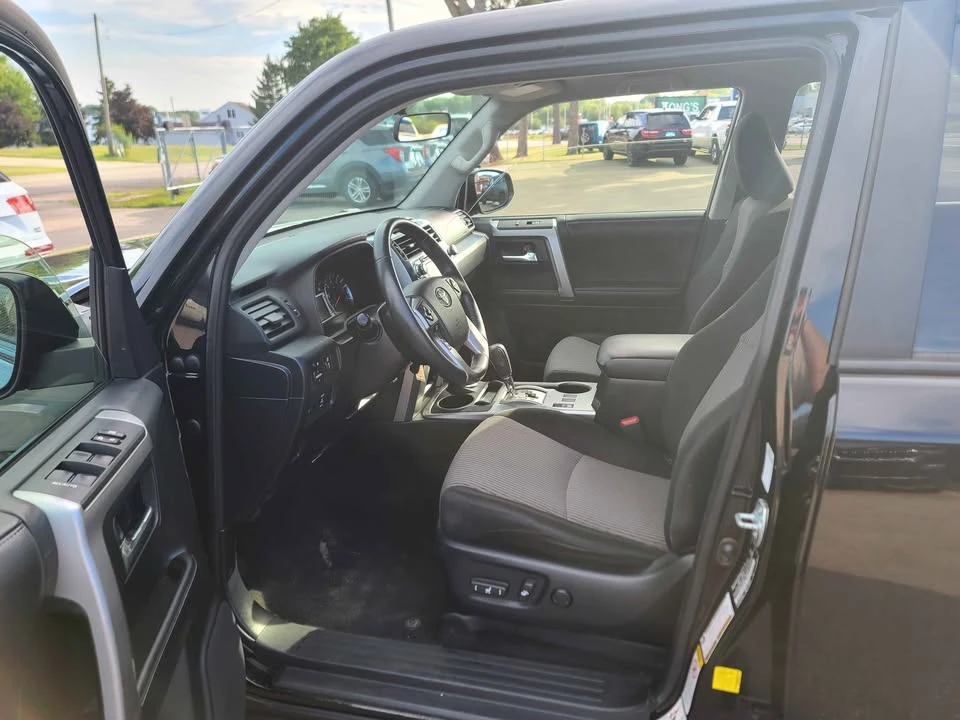 2019 Toyota 4Runner 5th Gen - Image 10 of 18
