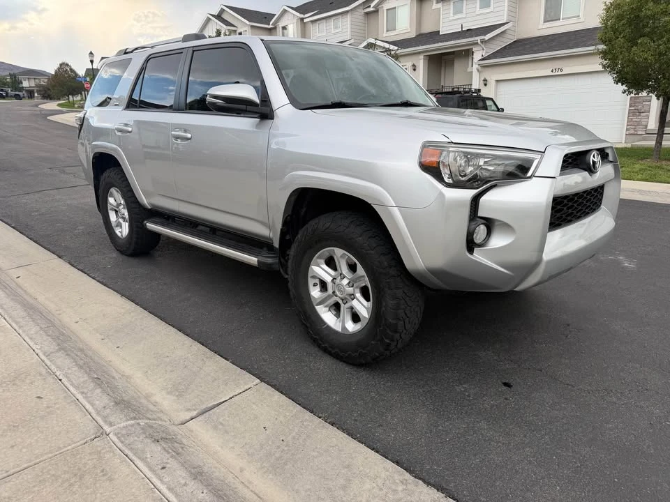2019 Toyota 4Runner 5th Gen - Image 5 of 11
