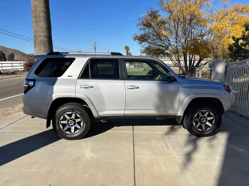 2019 Toyota 4Runner 5th Gen - Image 2 of 15