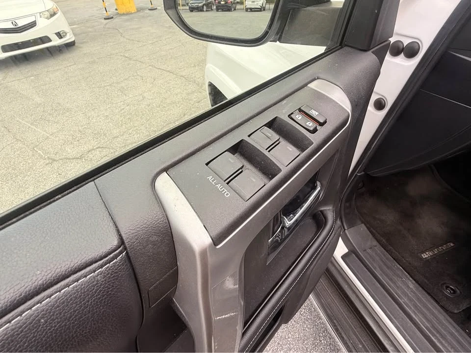 2019 Toyota 4Runner 5th Gen - Image 10 of 11