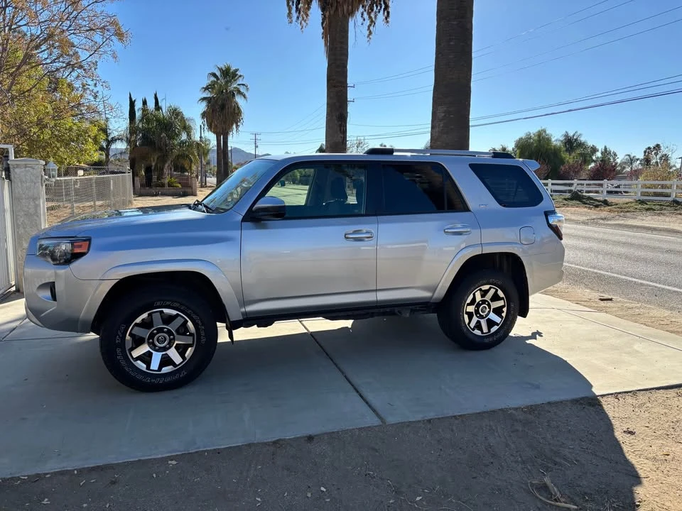 2019 Toyota 4Runner 5th Gen - Image 3 of 14