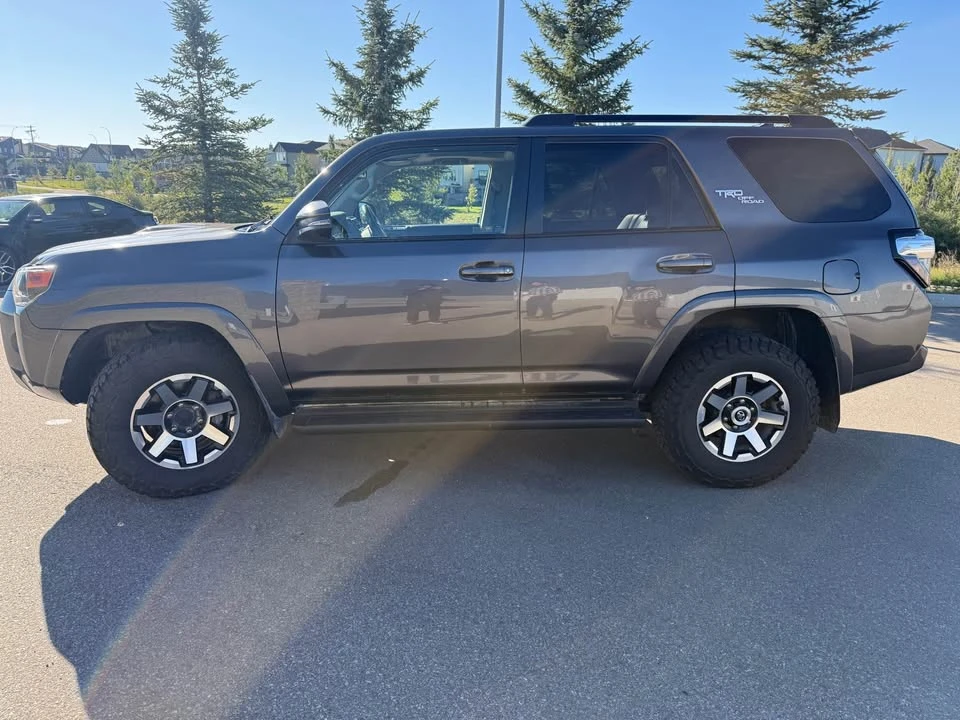 2019 Toyota 4Runner 5th Gen - Image 10 of 20