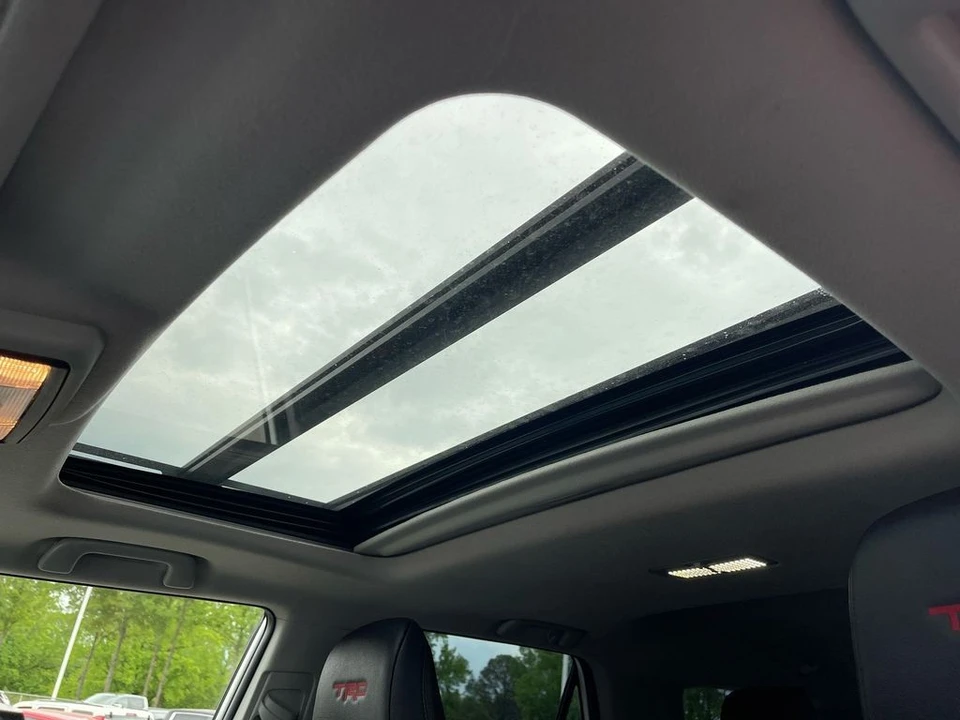 2019 Toyota 4Runner 5th Gen - Image 11 of 12