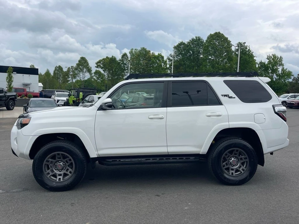 2019 Toyota 4Runner 5th Gen - Image 2 of 12