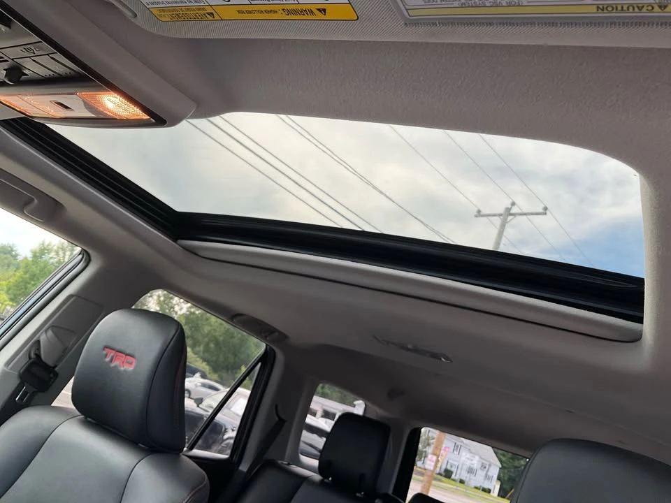 2019 Toyota 4Runner 5th Gen - Image 11 of 20