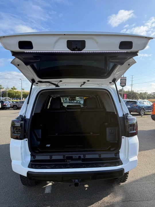2019 Toyota 4Runner 5th Gen - Image 10 of 11