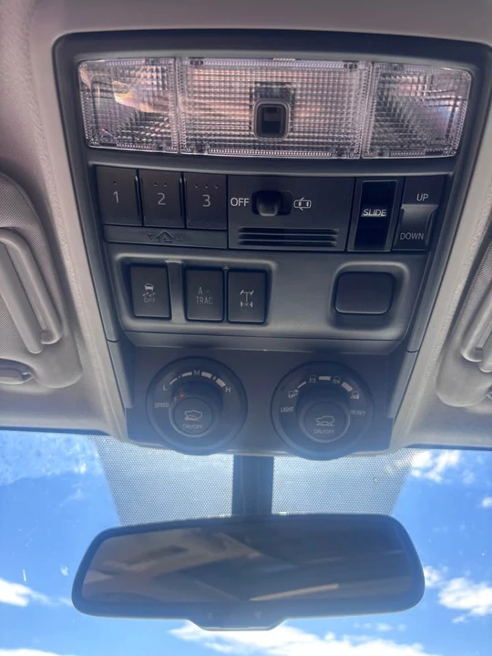 2019 Toyota 4Runner 5th Gen - Image 14 of 16