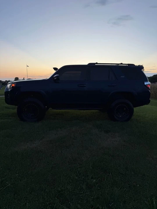 2019 Toyota 4Runner 5th Gen - Image 3 of 11