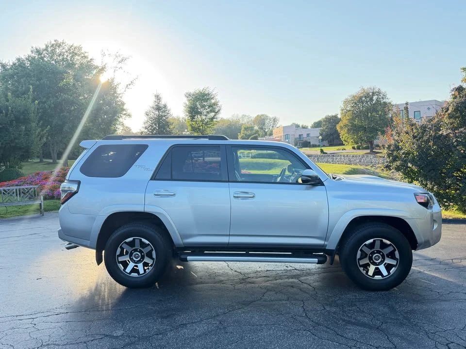 2019 Toyota 4Runner 5th Gen - Image 5 of 15